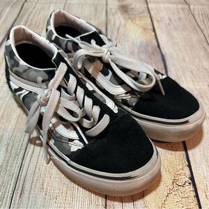 Boys camo vans